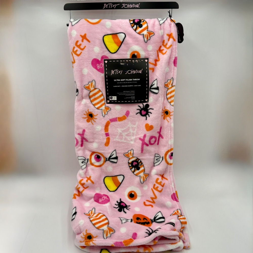 Betsey Johnson Summerween Plush Throw Blanket Pink Candy Spooky Sweet Treat Boo